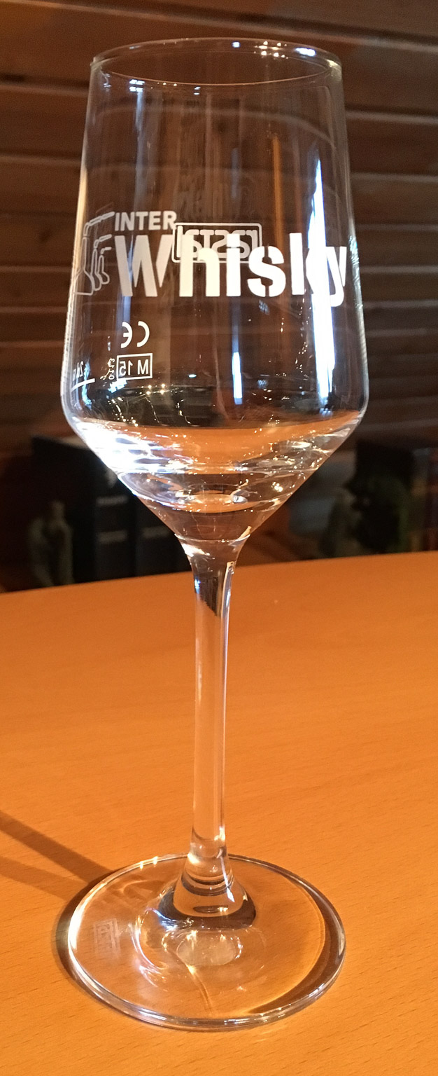 Langstieliges Glas